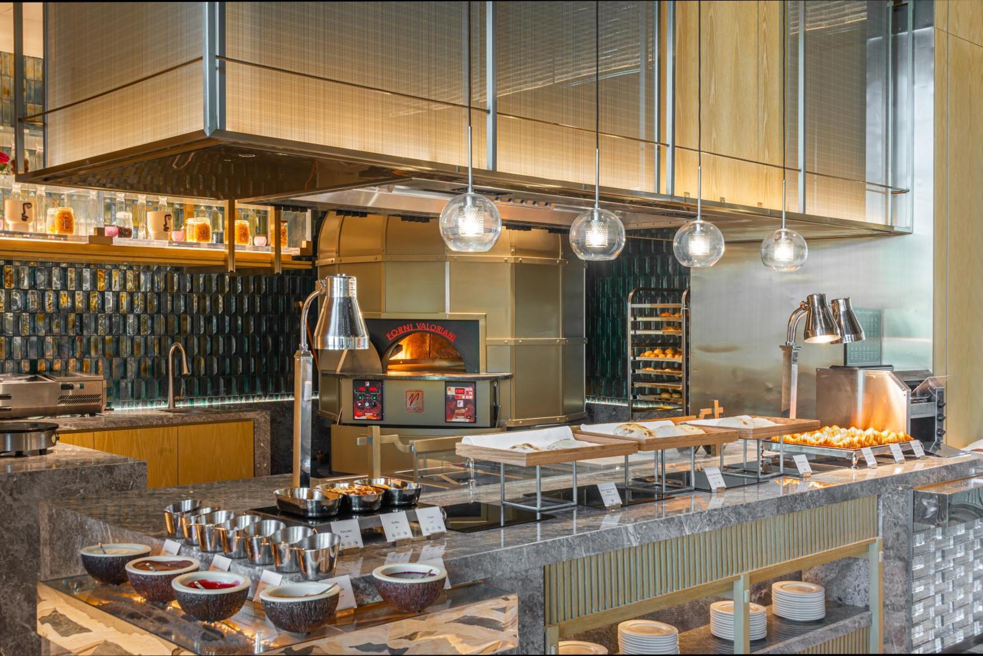 Narcissus The Royal Hotel Ριάντ Εξωτερικό φωτογραφία The kitchen at the restaurant